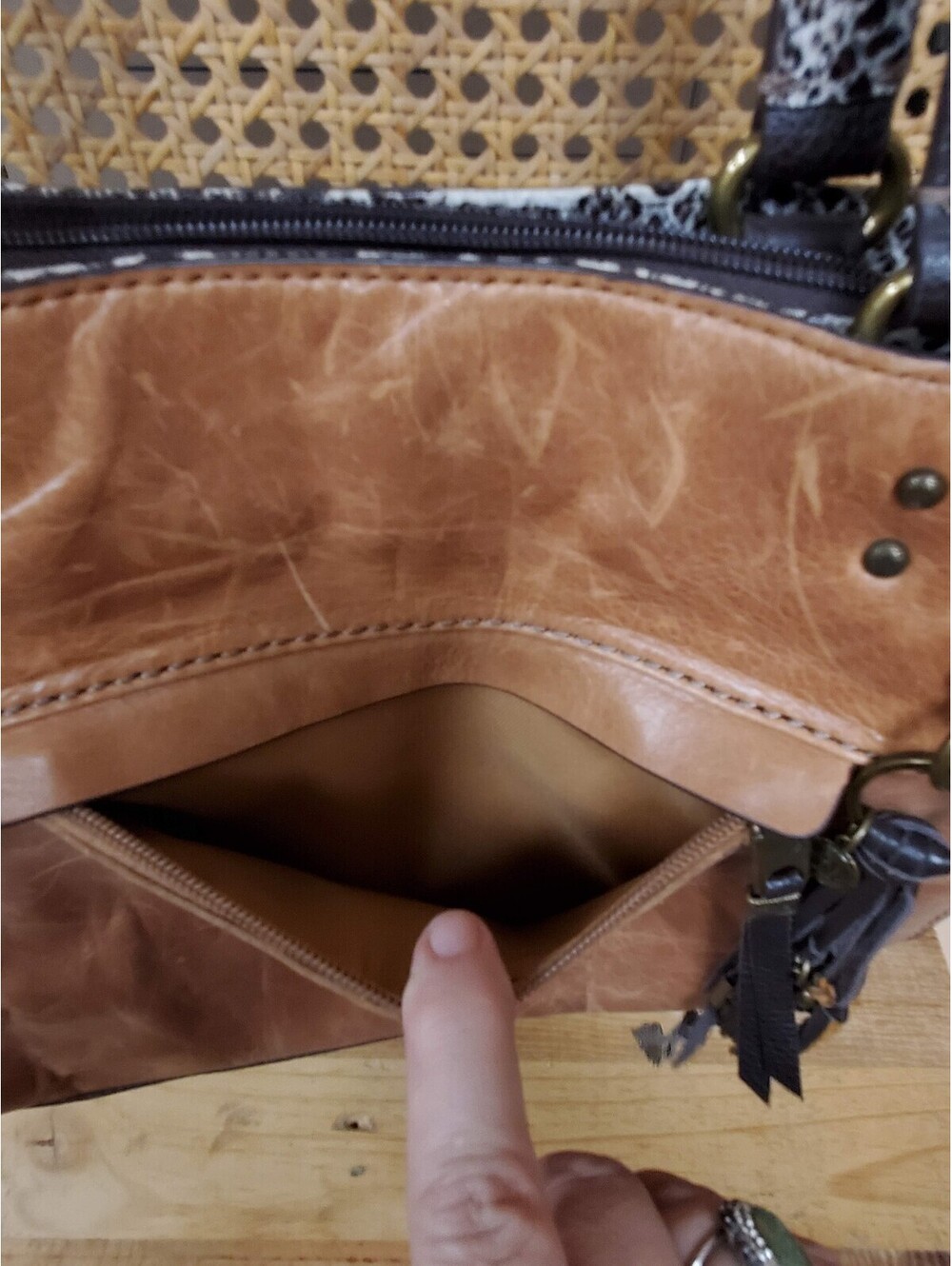 The Sak De Young Brown Leather Satchel Shoulder Bag w/ Leaf Tassel - Picture 4 of 7
